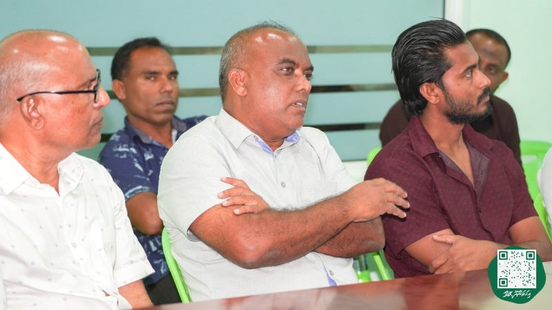 ފޮޓޯ: އިހަވަންދޫ ކައުންސިލުން ރައްޔިތުންނާ ބައްދަލުކުރުން