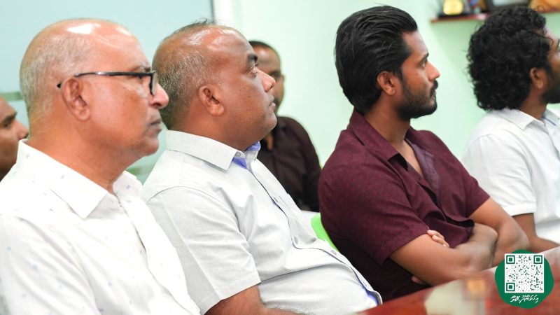 ފޮޓޯ: އިހަވަންދޫ ކައުންސިލުން ރައްޔިތުންނާ ބައްދަލުކުރުން