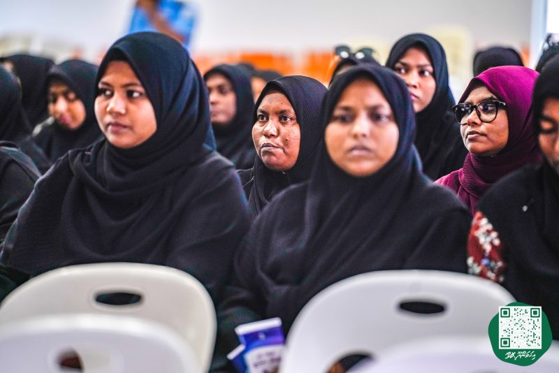 އިހަވަންދޫ ސްކޫލްގެ ބެލެނިވެރިންނަށް ސައިބަރ ބުލީއިންގ އާއި ބެހޭ މައުލޫމާތު ދިނުން
