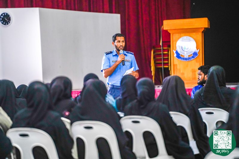 އިހަވަންދޫ ސްކޫލްގެ ބެލެނިވެރިންނަށް ސައިބަރ ބުލީއިންގ އާއި ބެހޭ މައުލޫމާތު ދިނުން