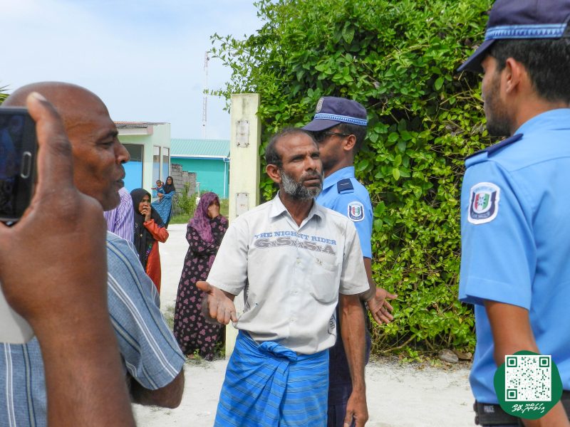 ފޮޓޯ: އިންޖީނުގޭ ވަޒީފާއިން ވަކިކުރި މުވައްޒަފުންނަށް، ޓްރައިބިއުނަލުން ވަޒީފާދޭން އެންގުމުން އެމީހުން އިންޖީނުގެއަށް ދިޔުން