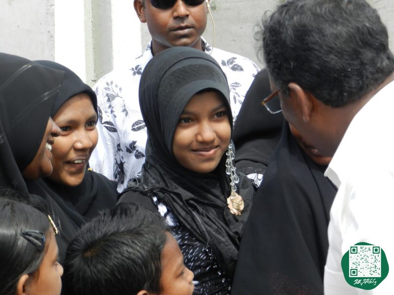ފޮޓޯ: ރައީސް ވަހީދު އިހަވަންދޫއަށް ވަޑައިގަތުމުން މަރުހަބާ ދެންނެވުން