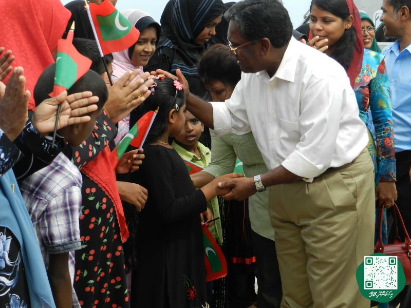 ފޮޓޯ: ރައީސް ވަހީދު އިހަވަންދޫއަށް ވަޑައިގަތުމުން މަރުހަބާ ދެންނެވުން