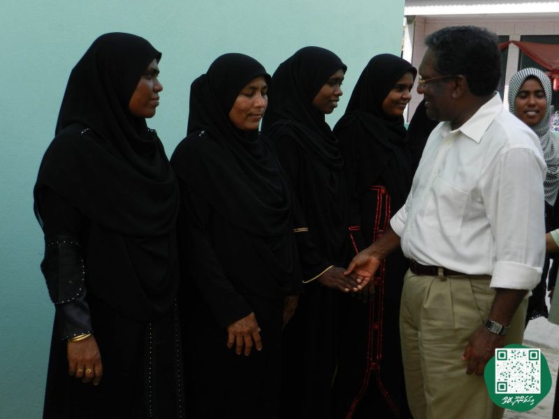 ފޮޓޯ: ރައީސް ވަހީދު އިހަވަންދޫއަށް ވަޑައިގަތުމުން މަރުހަބާ ދެންނެވުން