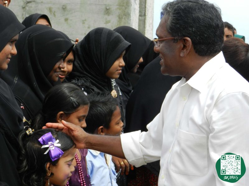 ފޮޓޯ: ރައީސް ވަހީދު އިހަވަންދޫއަށް ވަޑައިގަތުމުން މަރުހަބާ ދެންނެވުން