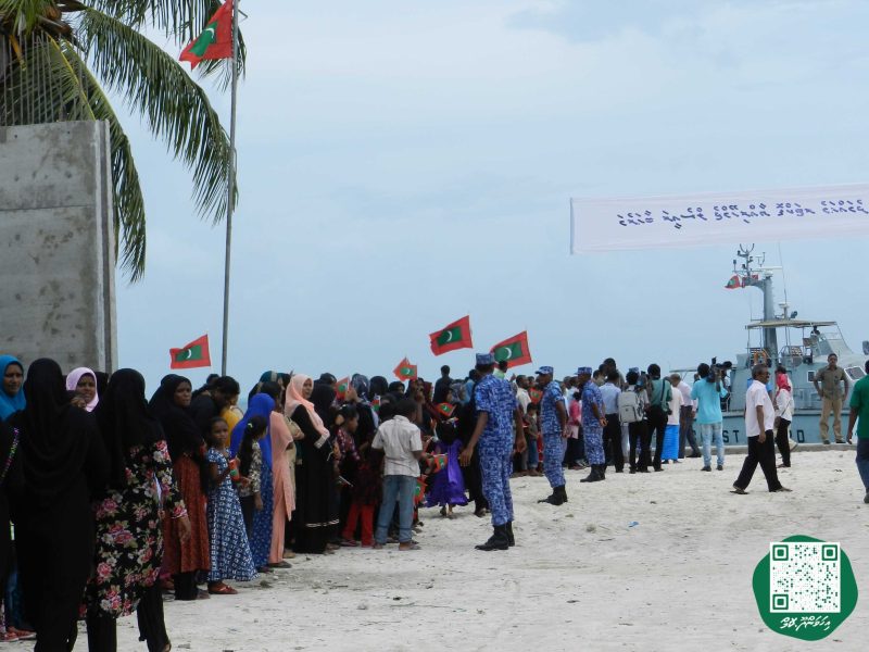 ފޮޓޯ: ރައީސް ވަހީދު އިހަވަންދޫއަށް ވަޑައިގަތުމުން މަރުހަބާ ދެންނެވުން