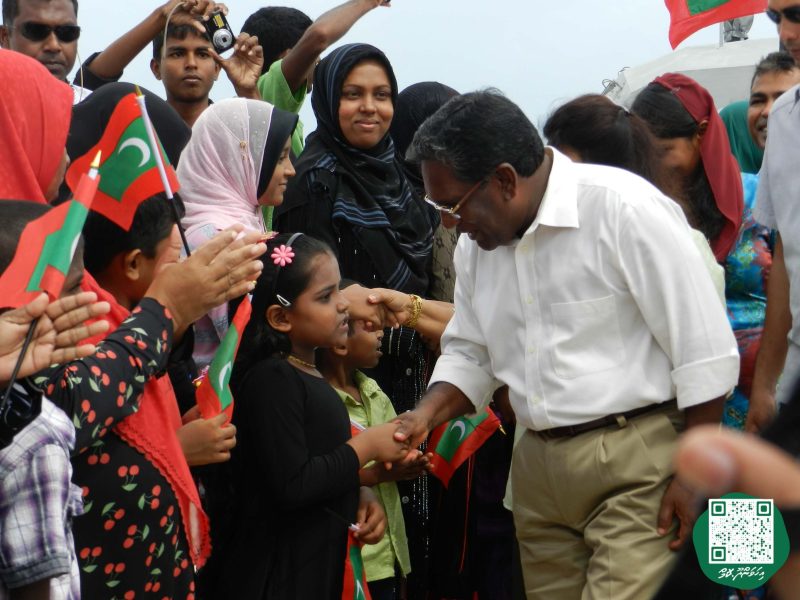 ފޮޓޯ: ރައީސް ވަހީދު އިހަވަންދޫއަށް ވަޑައިގަތުމުން މަރުހަބާ ދެންނެވުން