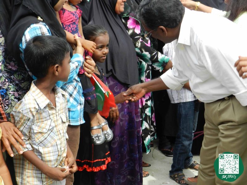 ފޮޓޯ: ރައީސް ވަހީދު އިހަވަންދޫއަށް ވަޑައިގަތުމުން މަރުހަބާ ދެންނެވުން
