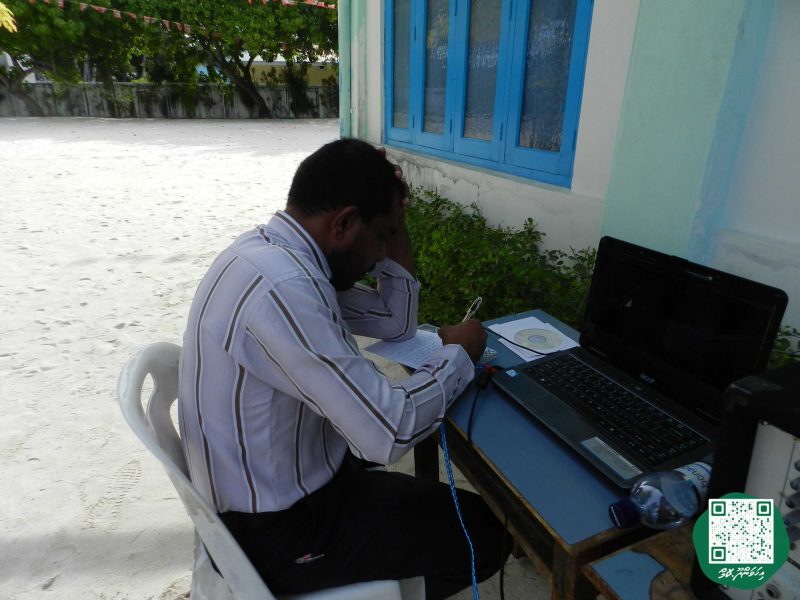 ފޮޓޯ: ރައީސް ވަހީދު އިހަވަންދޫ ރައްޔިތުންނާއި ބައްދަލުކުރެއްވުން