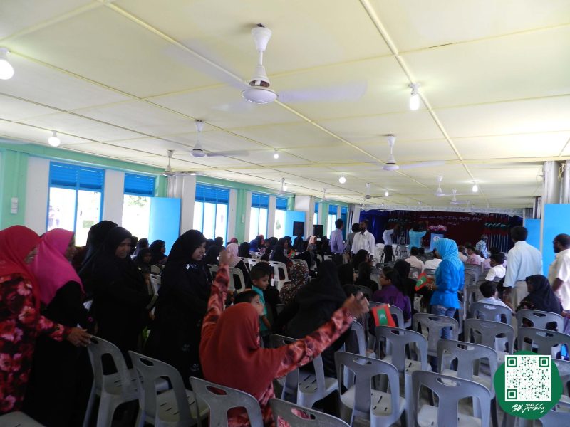 ފޮޓޯ: ރައީސް ވަހީދު އިހަވަންދޫ ރައްޔިތުންނާއި ބައްދަލުކުރެއްވުން