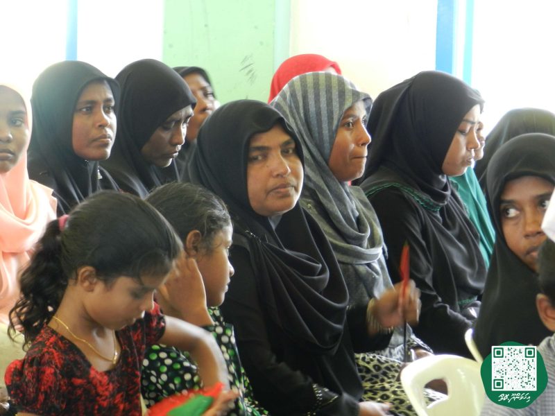 ފޮޓޯ: ރައީސް ވަހީދު އިހަވަންދޫ ރައްޔިތުންނާއި ބައްދަލުކުރެއްވުން