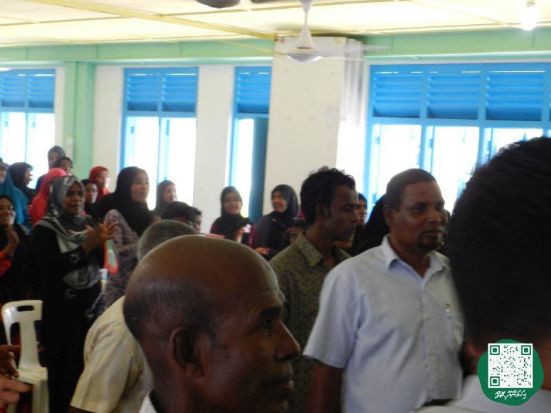 ފޮޓޯ: ރައީސް ވަހީދު އިހަވަންދޫ ރައްޔިތުންނާއި ބައްދަލުކުރެއްވުން