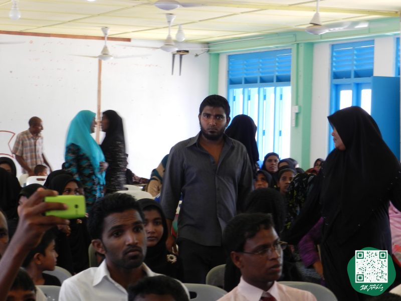 ފޮޓޯ: ރައީސް ވަހީދު އިހަވަންދޫ ރައްޔިތުންނާއި ބައްދަލުކުރެއްވުން
