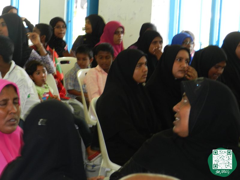 ފޮޓޯ: ރައީސް ވަހީދު އިހަވަންދޫ ރައްޔިތުންނާއި ބައްދަލުކުރެއްވުން