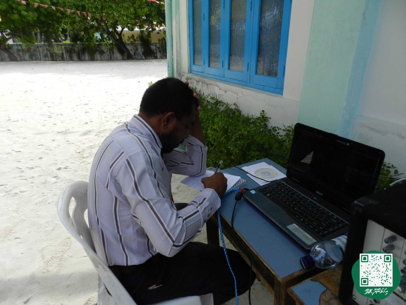 ފޮޓޯ: ރައީސް ވަހީދު އިހަވަންދޫ ރައްޔިތުންނާއި ބައްދަލުކުރެއްވުން