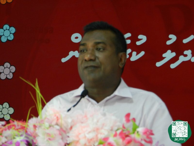ފޮޓޯ: ރައީސް ވަހީދު އިހަވަންދޫ ރައްޔިތުންނާއި ބައްދަލުކުރެއްވުން