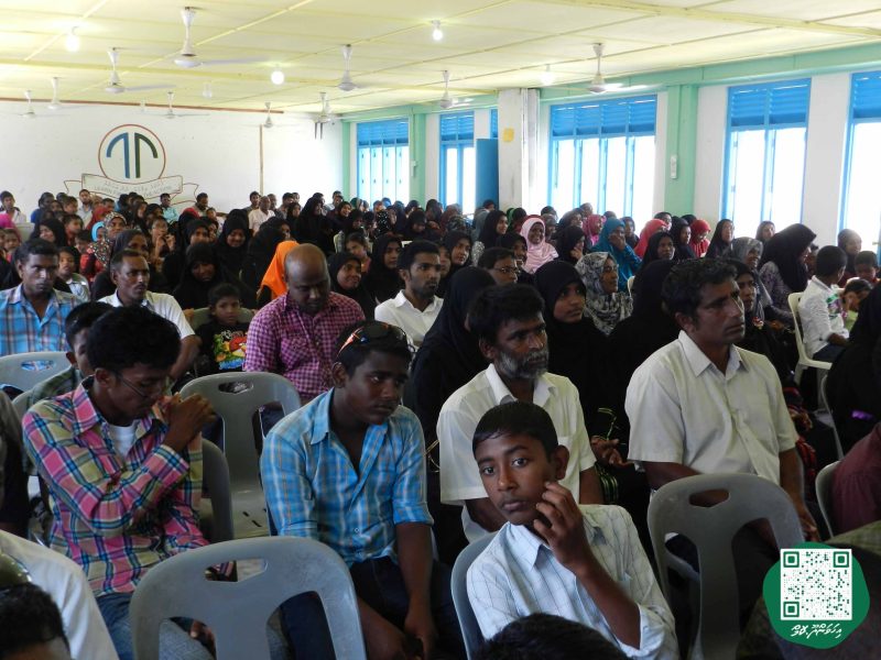 ފޮޓޯ: ރައީސް ވަހީދު އިހަވަންދޫ ރައްޔިތުންނާއި ބައްދަލުކުރެއްވުން