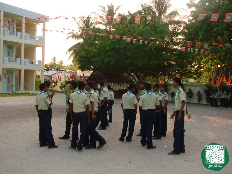 ފޮޓޯ: މަސްވެރިންގެ ދުވަހުގެ ހަރަކާތްތަކަށް ރައީސް ނަޝީދު އިހަވަންދޫއަށް ވަޑައިގަތުން