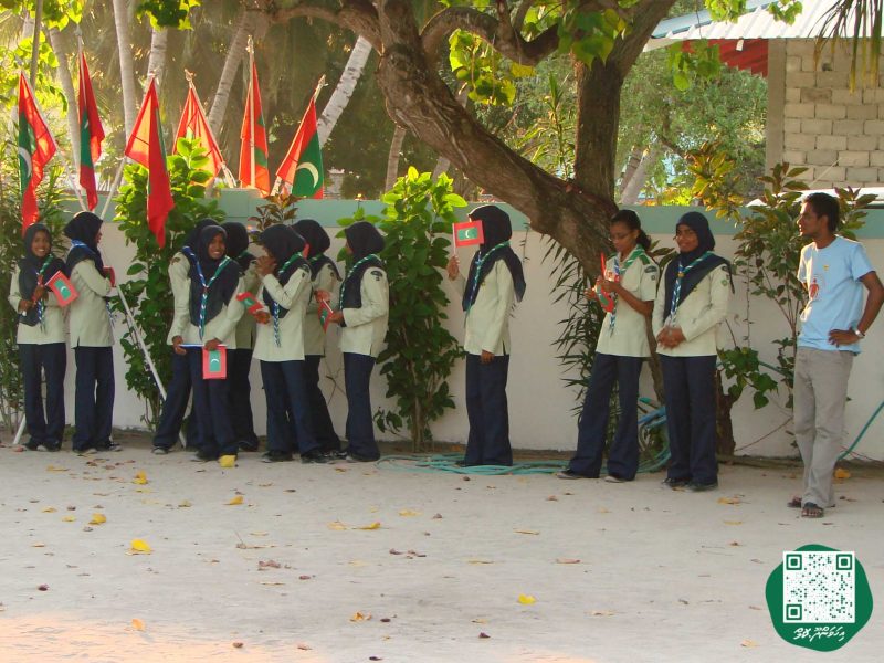 ފޮޓޯ: މަސްވެރިންގެ ދުވަހުގެ ހަރަކާތްތަކަށް ރައީސް ނަޝީދު އިހަވަންދޫއަށް ވަޑައިގަތުން