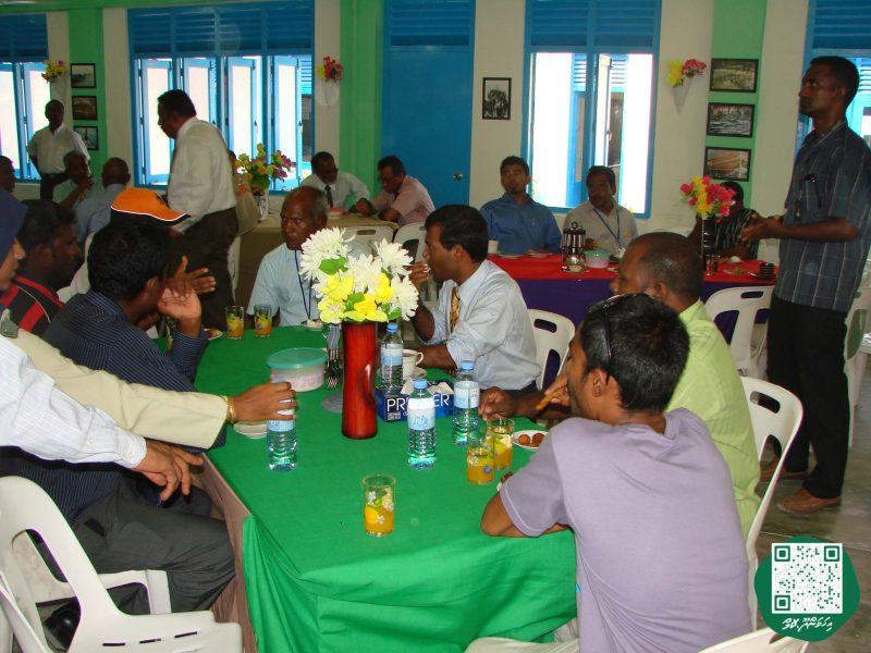 ފޮޓޯ: މަސްވެރިންގެ ދުވަހުގެ ހަރަކާތްތަކަށް ރައީސް ނަޝީދު އިހަވަންދޫއަށް ވަޑައިގަތުން