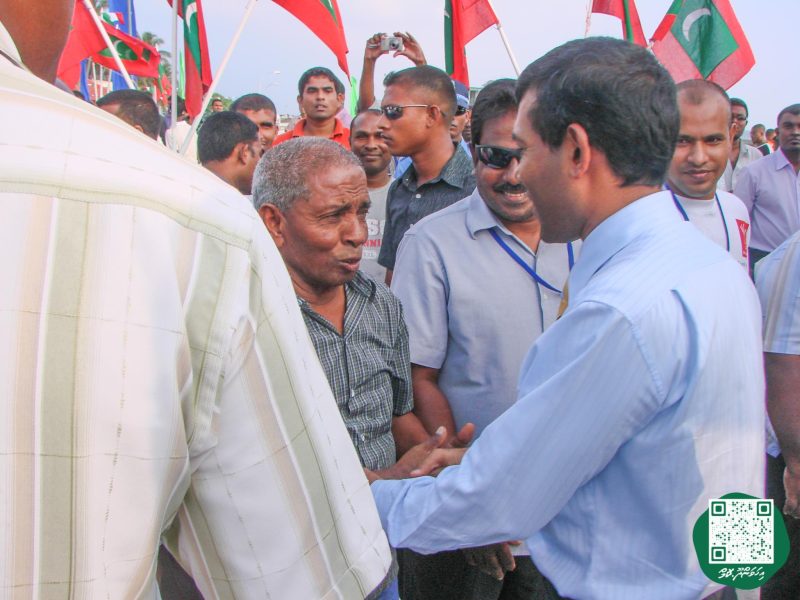 ފޮޓޯ: މަސްވެރިންގެ ދުވަހުގެ ހަރަކާތްތަކަށް ރައީސް ނަޝީދު އިހަވަންދޫއަށް ވަޑައިގަތުން