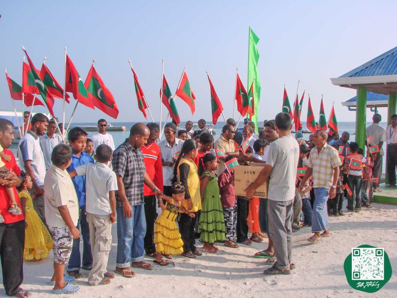 ފޮޓޯ: މަސްވެރިންގެ ދުވަހުގެ ހަރަކާތްތަކަށް ރައީސް ނަޝީދު އިހަވަންދޫއަށް ވަޑައިގަތުން