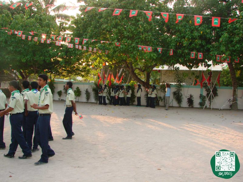 ފޮޓޯ: މަސްވެރިންގެ ދުވަހުގެ ހަރަކާތްތަކަށް ރައީސް ނަޝީދު އިހަވަންދޫއަށް ވަޑައިގަތުން