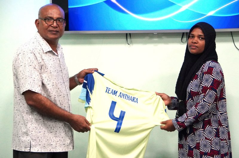 ފޮޓޯ: ކައުންސިލްކަޕް ވޮލީ މުބާރާތް 2022 - ޓީމް އަންތަރާގެ ޖާޒީ ހަވާލުކުރުން
