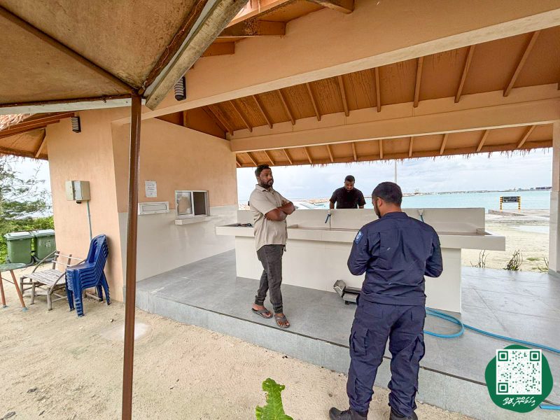 ފޮޓޯ: ލޯކަލްޓްރޭޑަރސް ފަޅާލައި ވައްކަންކުރުން